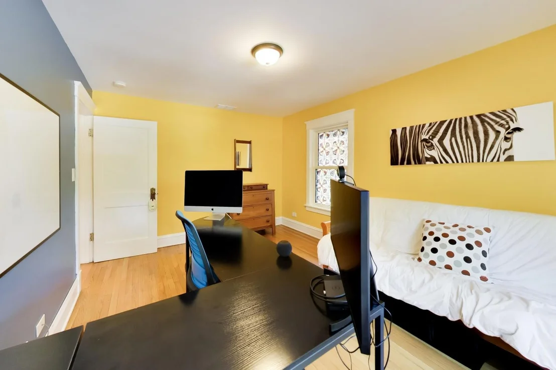 Photo of 1504 W Juneway Terrace