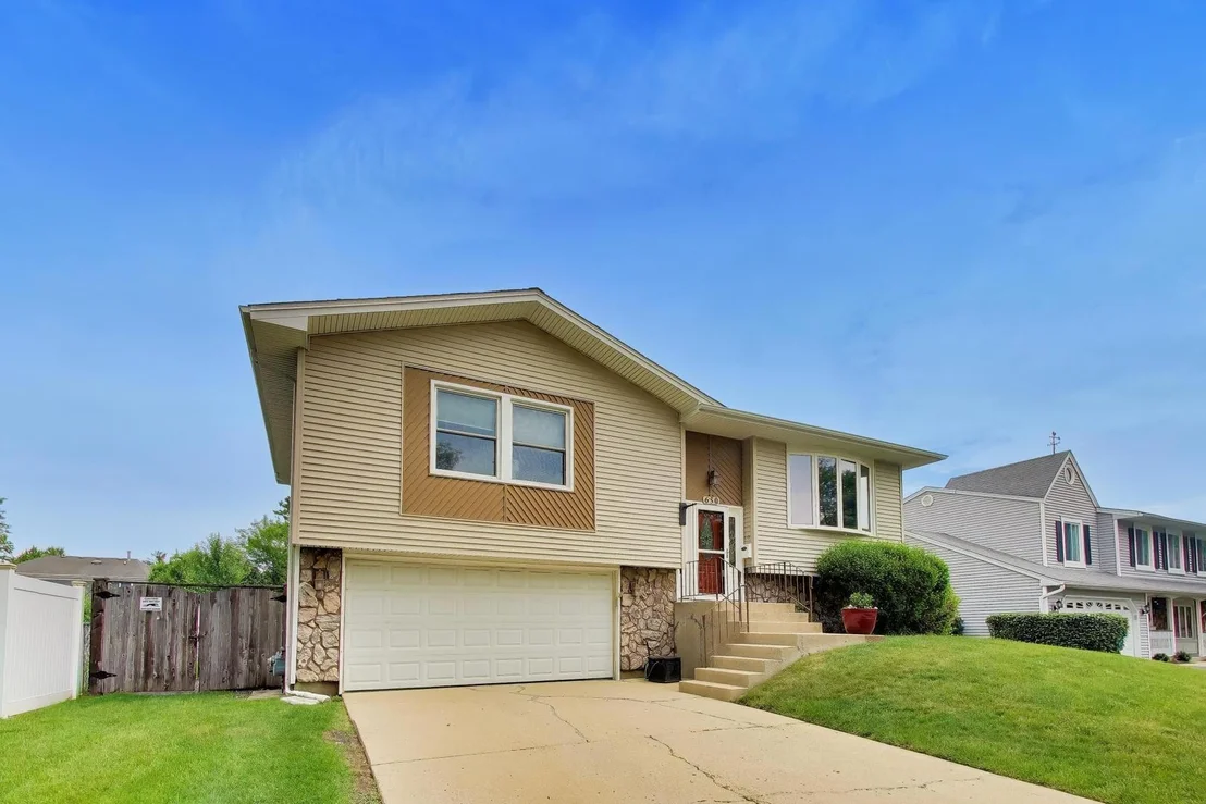 Photo of 650 Nassau Drive