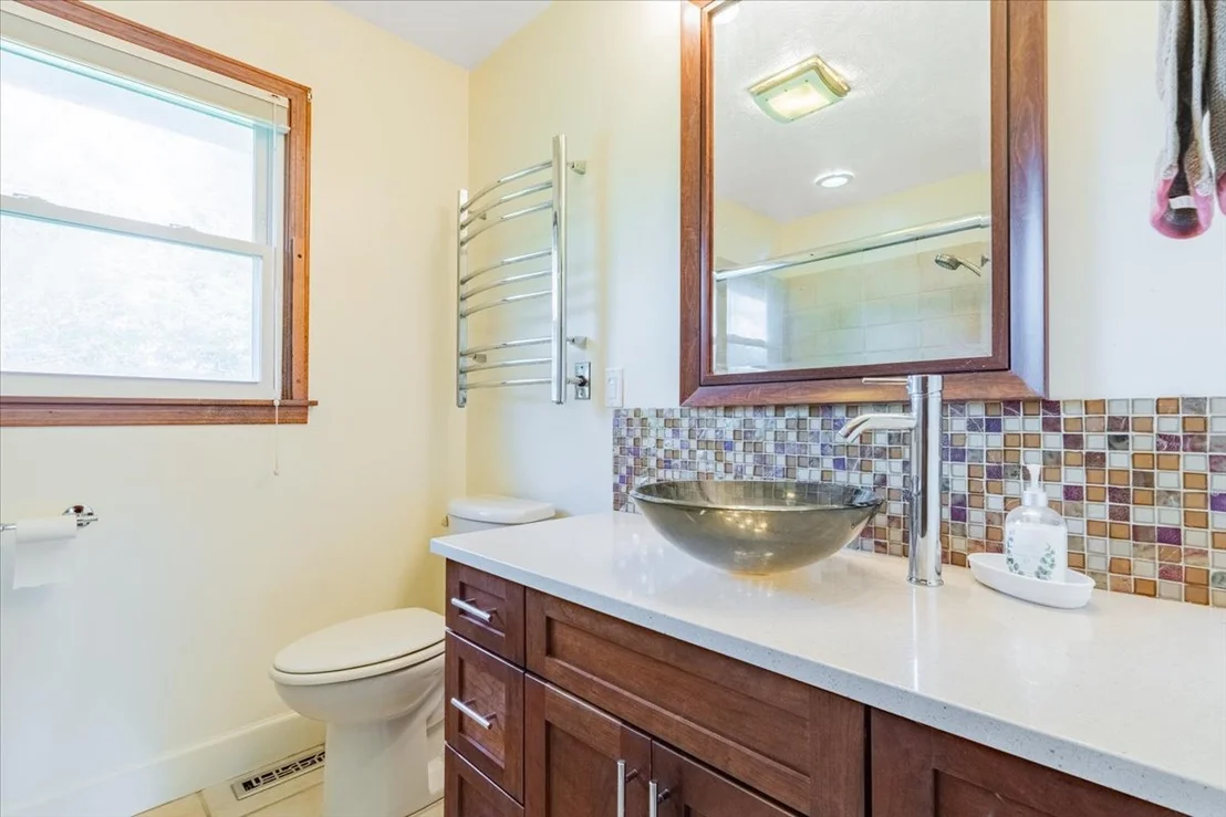 Photo of 2201 Hedgewood Drive