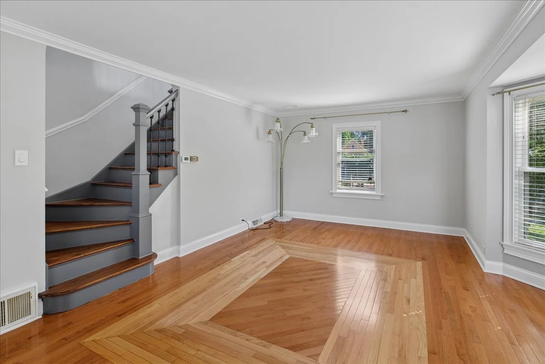 Photo of 1738 Mannheim Road
