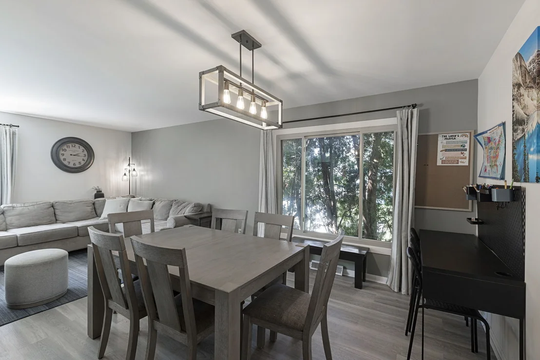 Photo of 824 Royal Drive