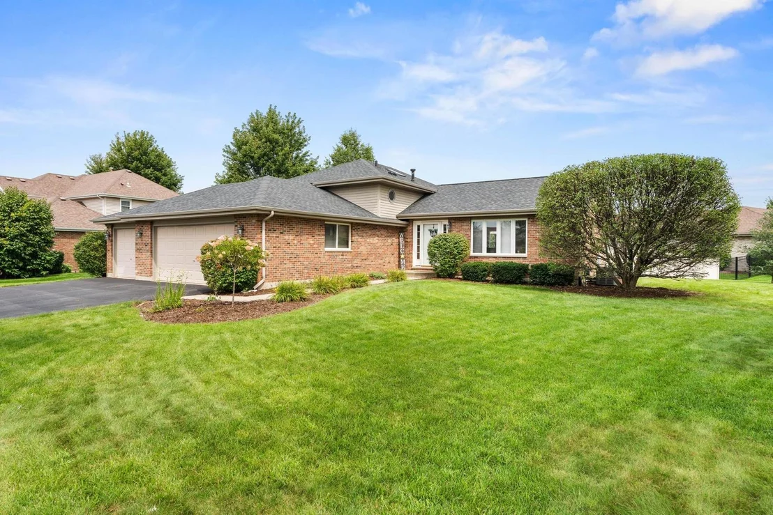 Photo of 750 Bluestone Bay Drive