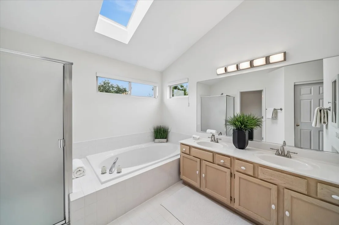 Photo of 645 Chestnut Drive