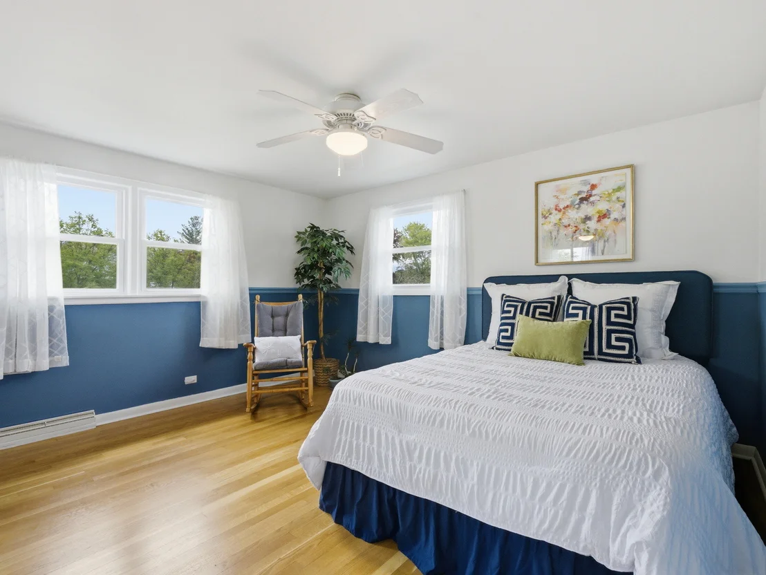 Photo of 237 N Pioneer Drive