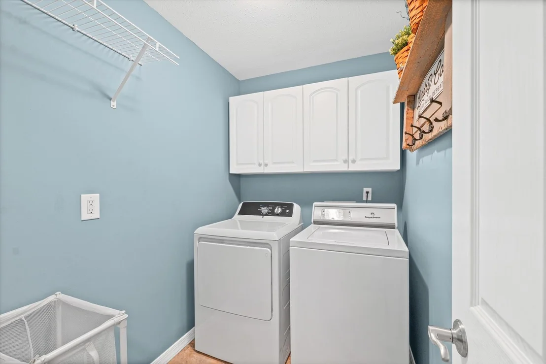 Photo of Unit 2523 at 2523 Windward Boulevard