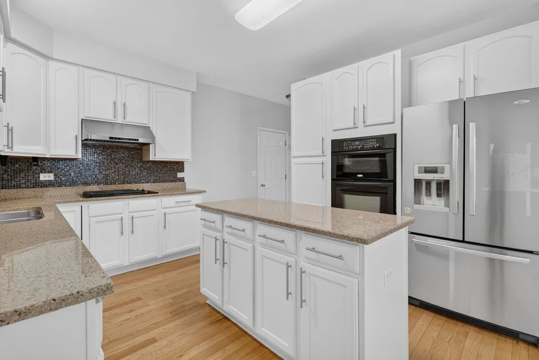 Photo of 10S447 Carrington Circle