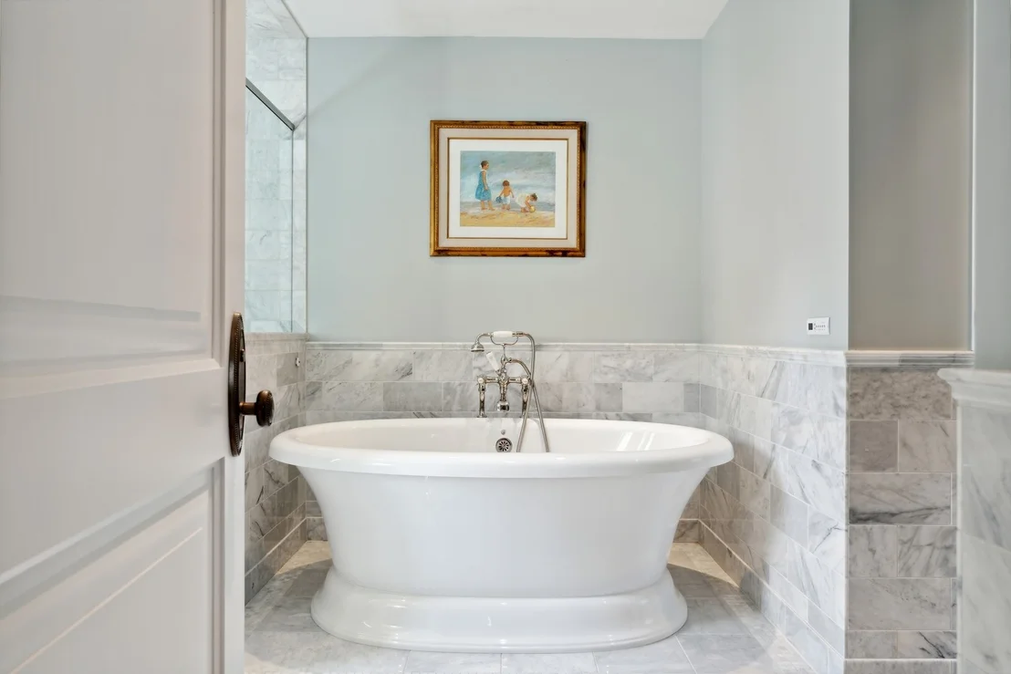 Photo of 446 W Huron Street