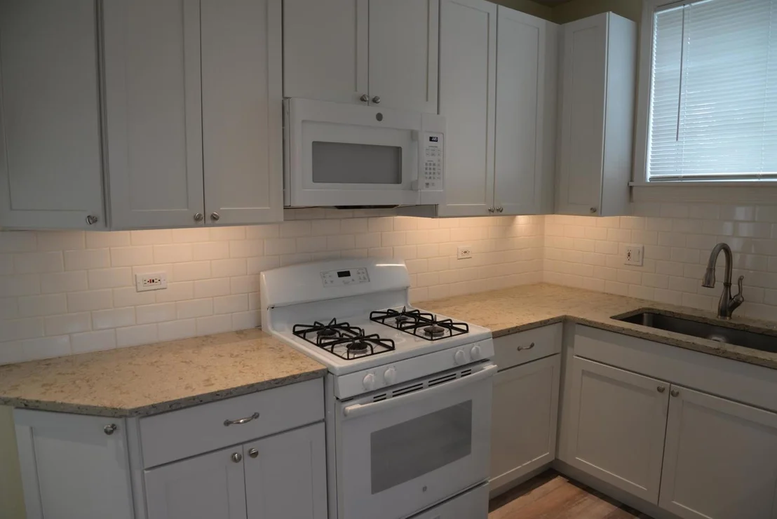 Photo of 940 W Grant Drive