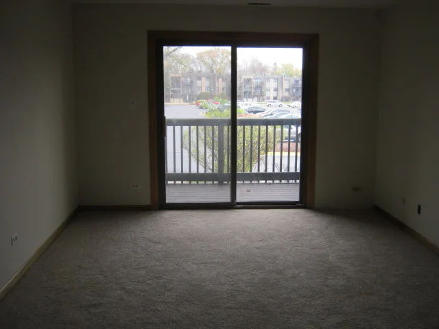 Photo of Unit E5 at 1464 Stonebridge Circle