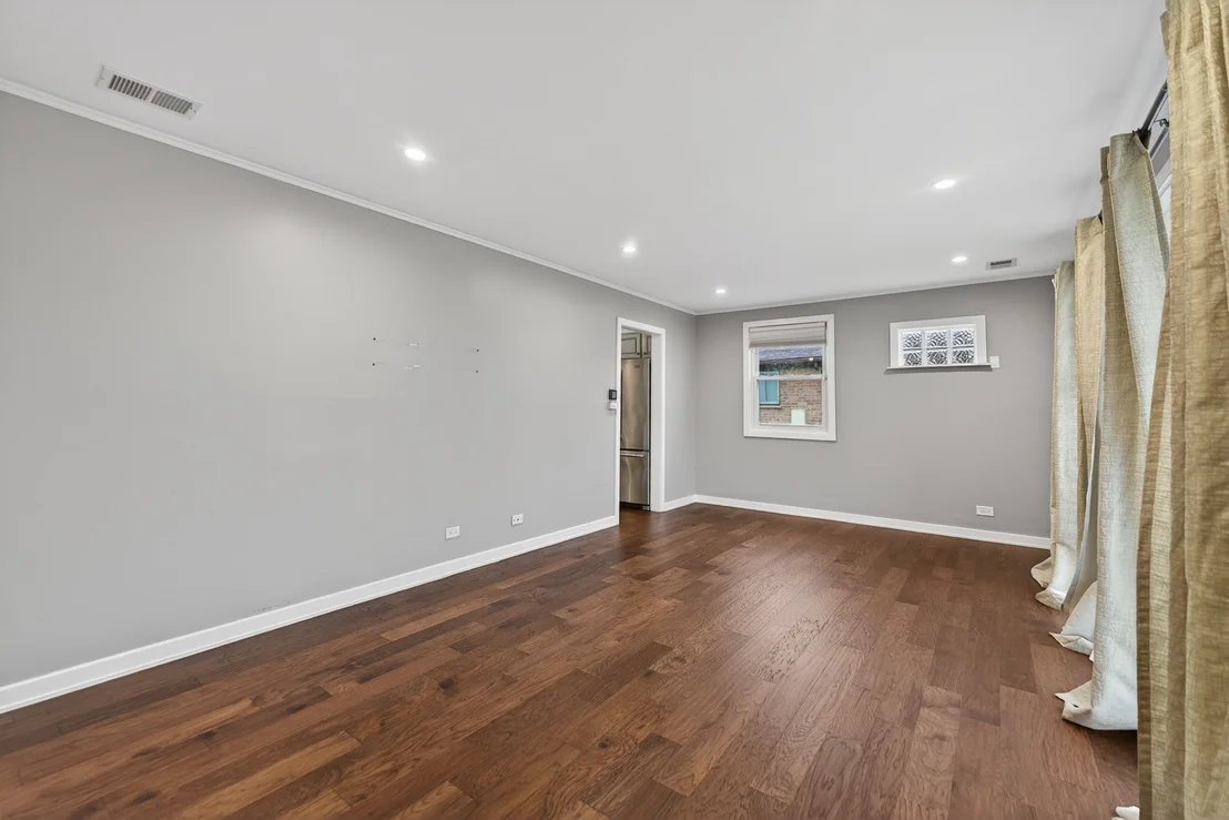 Photo of 1164 W Grant Drive