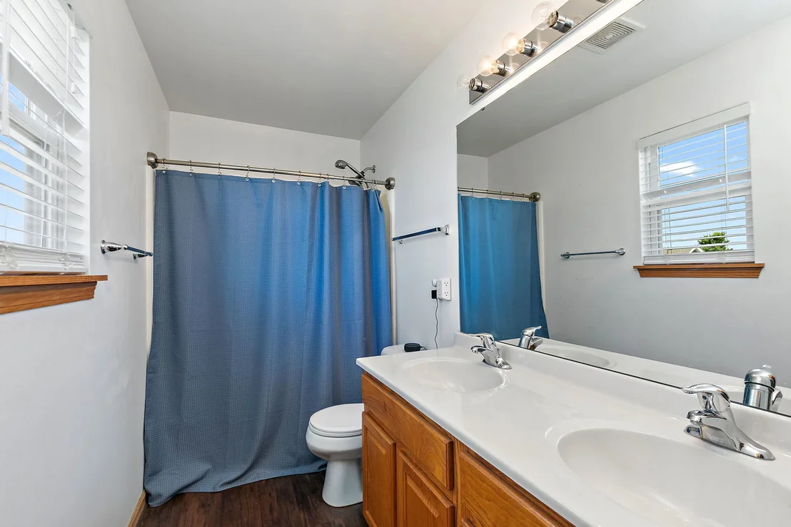 Photo of 813 Water Stone Way