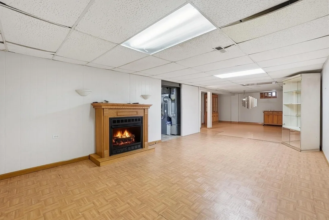 Photo of 18833 Park Avenue