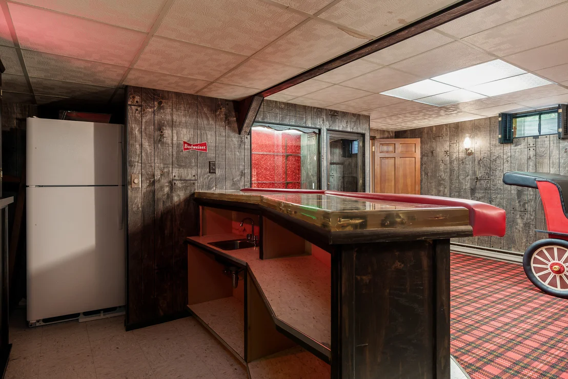 Photo of 7889 Shaw Road
