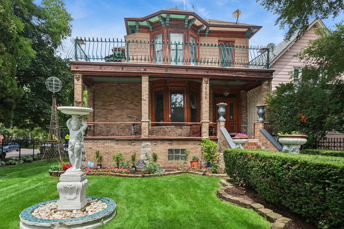 Photo of 2656 W Logan Boulevard