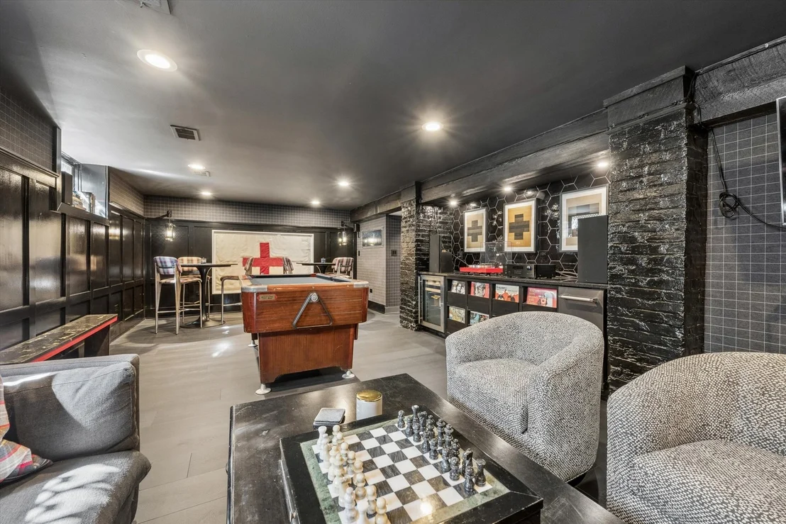 Photo of 1319 Forest Avenue