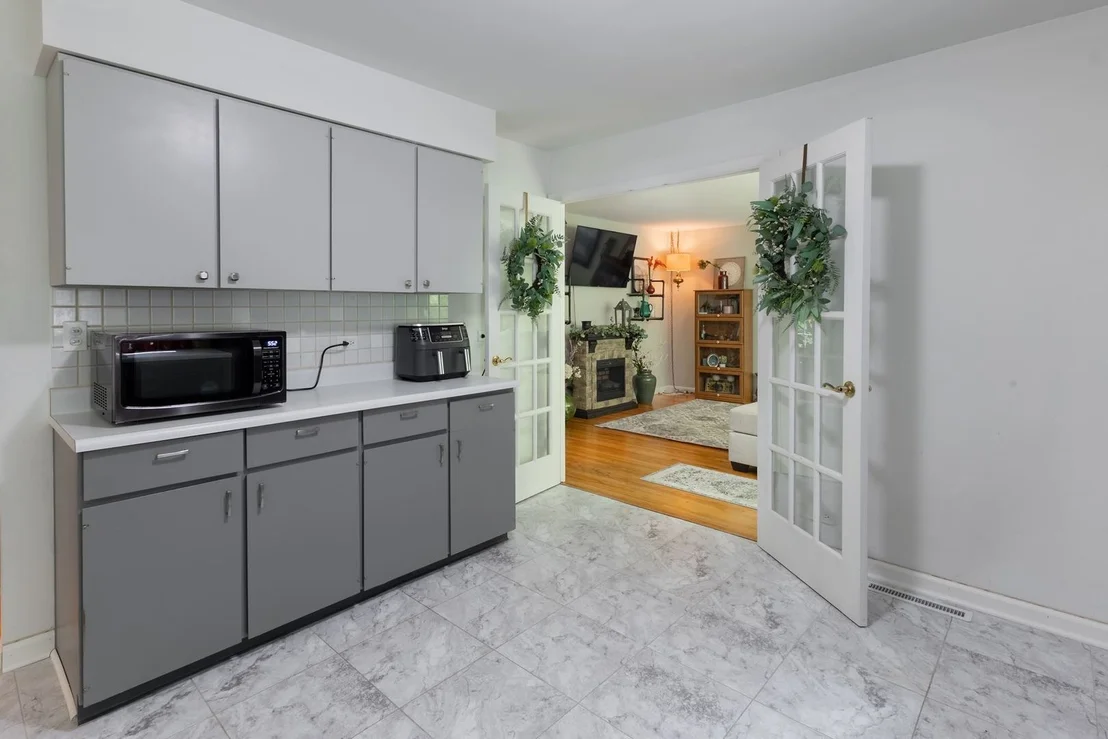 Photo of 4359 Lincoln Avenue