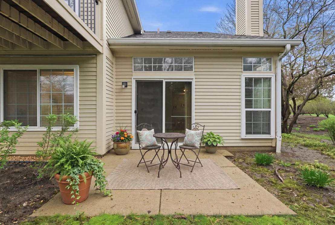 Photo of Unit 1 at 442 Cromwell Circle