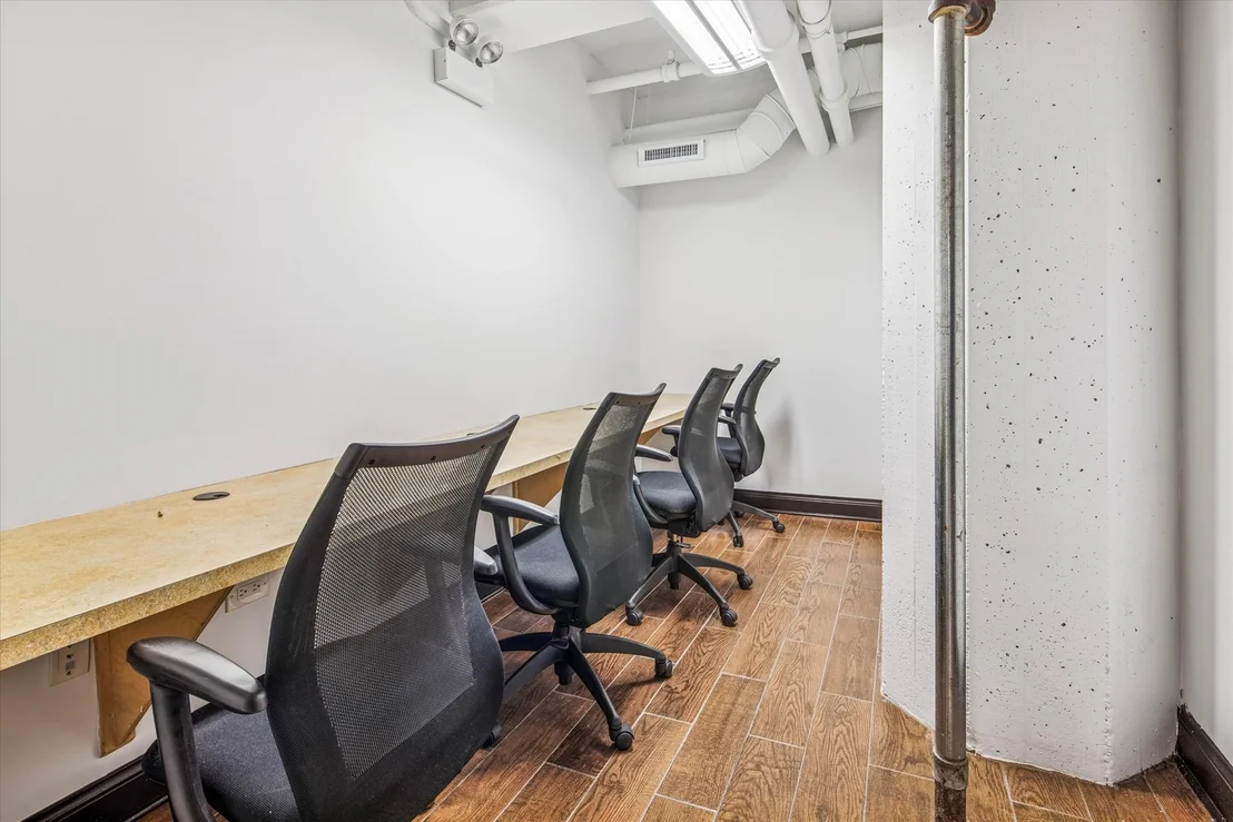 Photo of Unit 105 at 1327 W Washington Boulevard