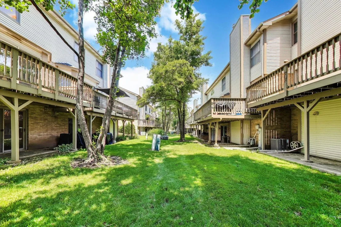 Photo of 133 Schiller Place