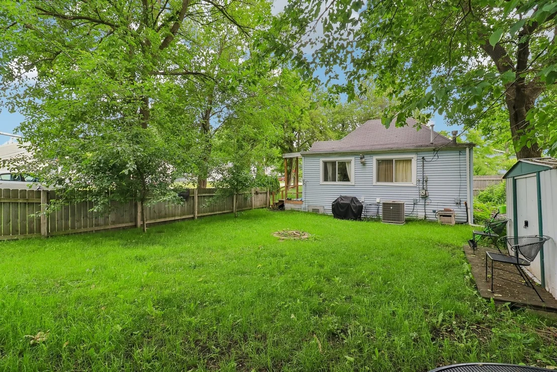Photo of 121 Beachview Drive