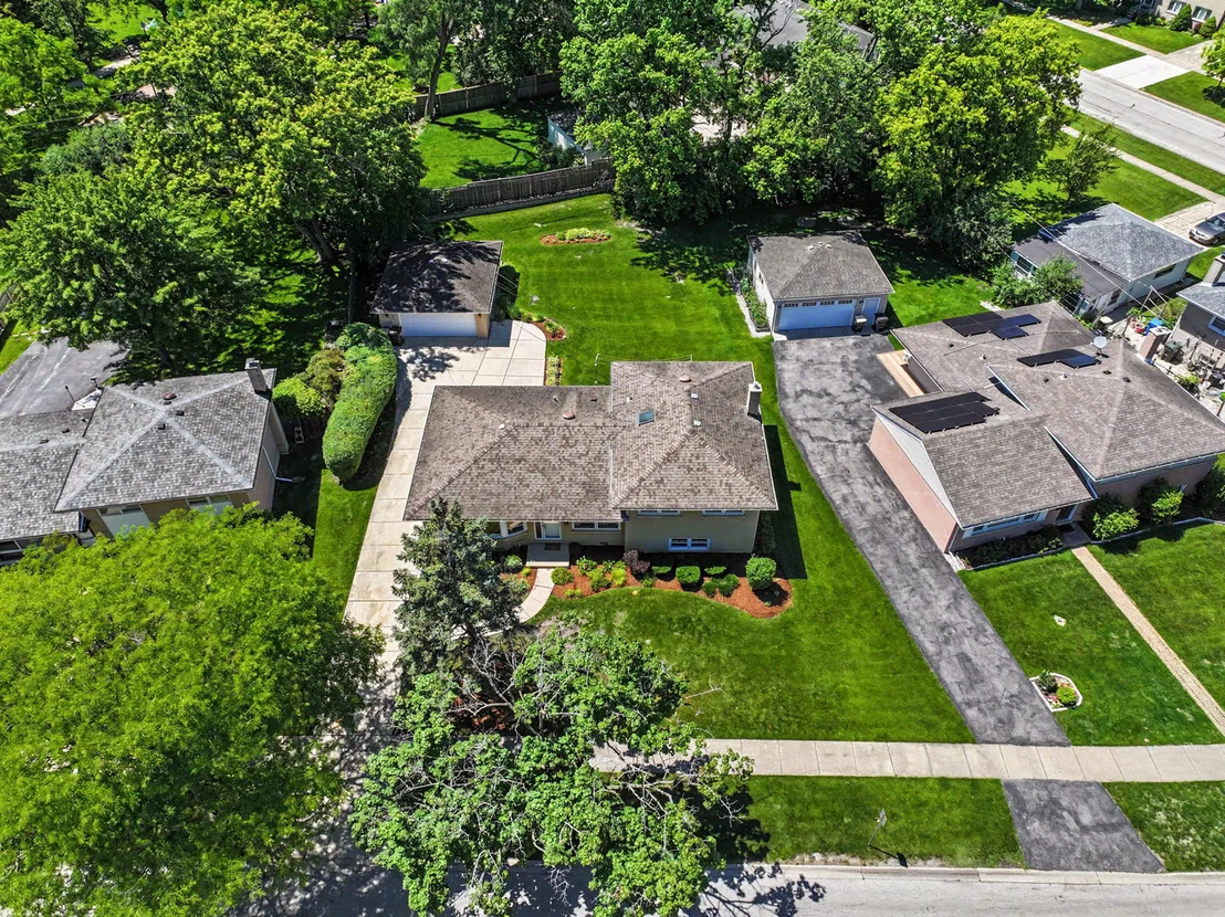 Photo of 332 Crescent Drive