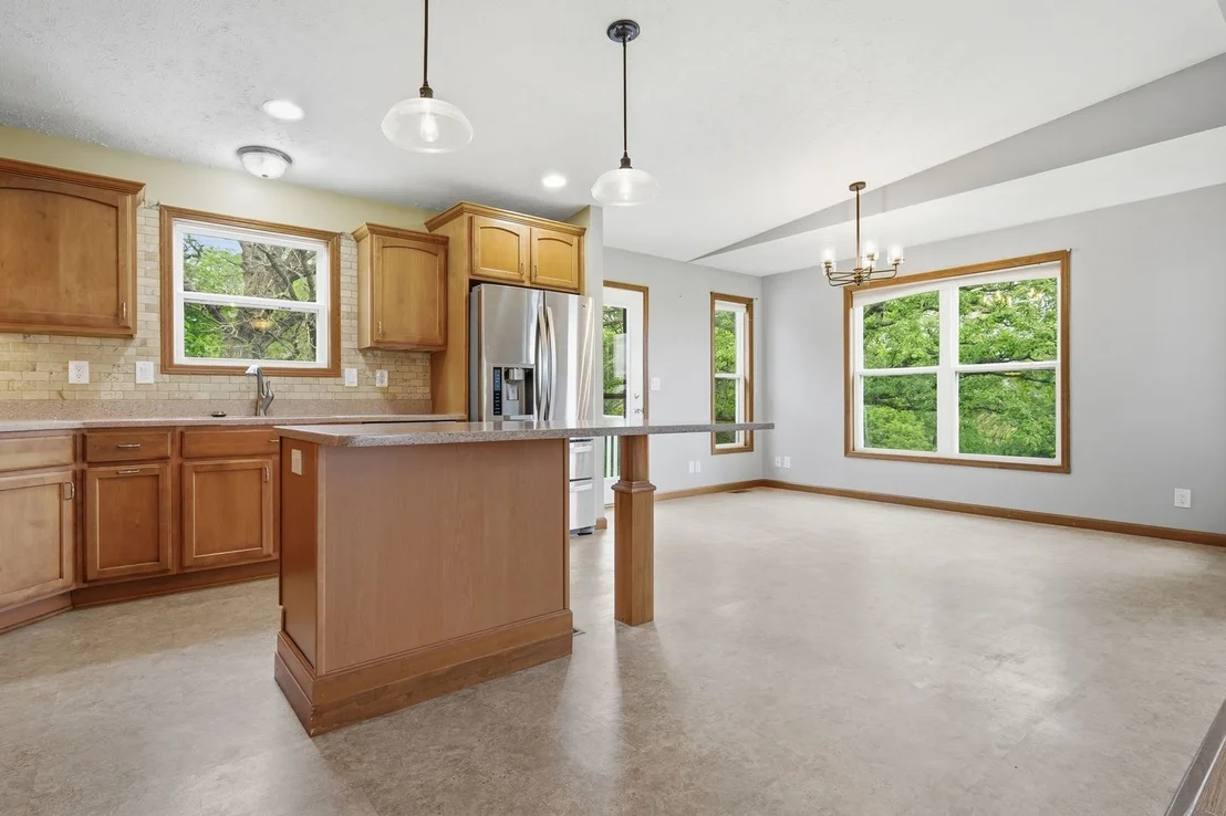 Photo of 2662 Evans Road