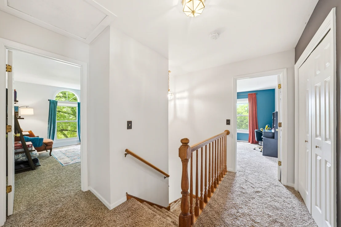 Photo of 260 Hillhurst Drive