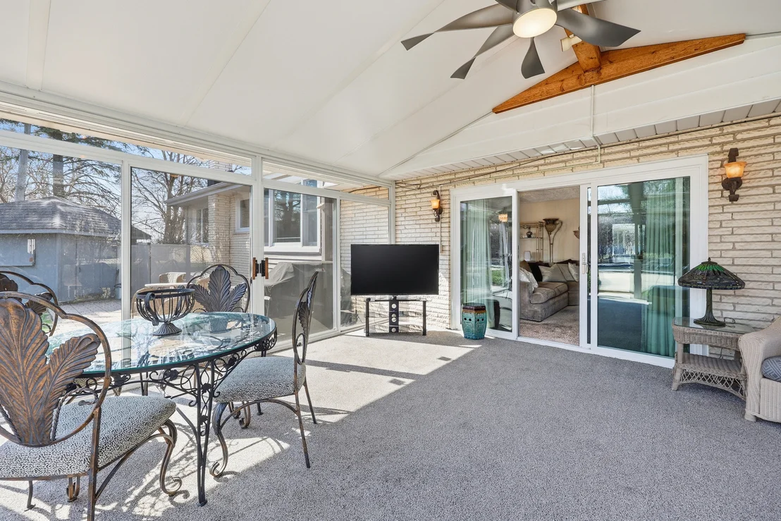 Photo of 715 Pinecroft Drive