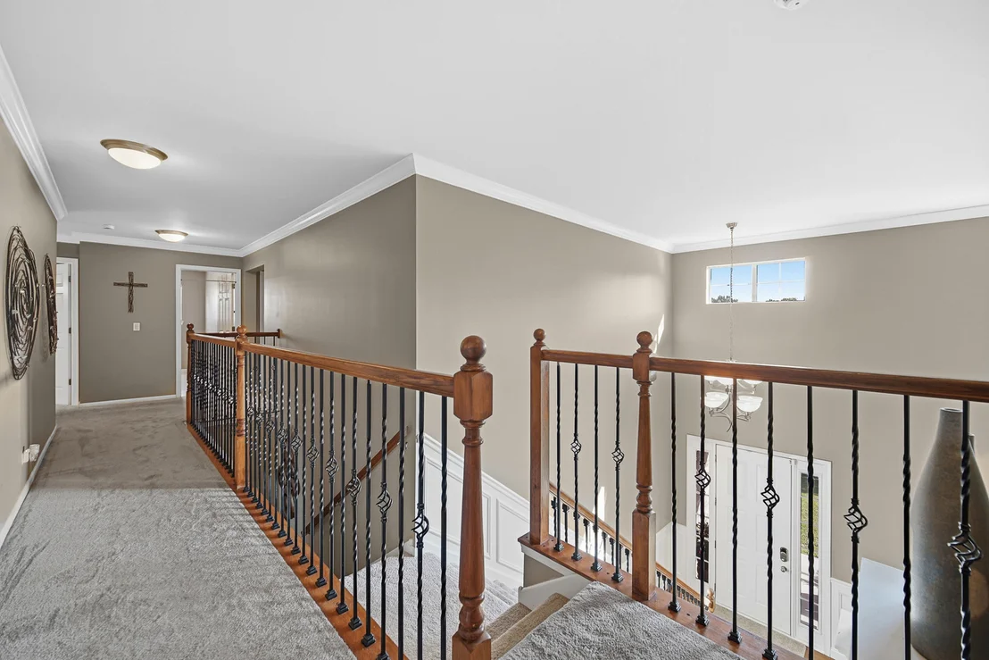 Photo of 385 Post Oak Circle