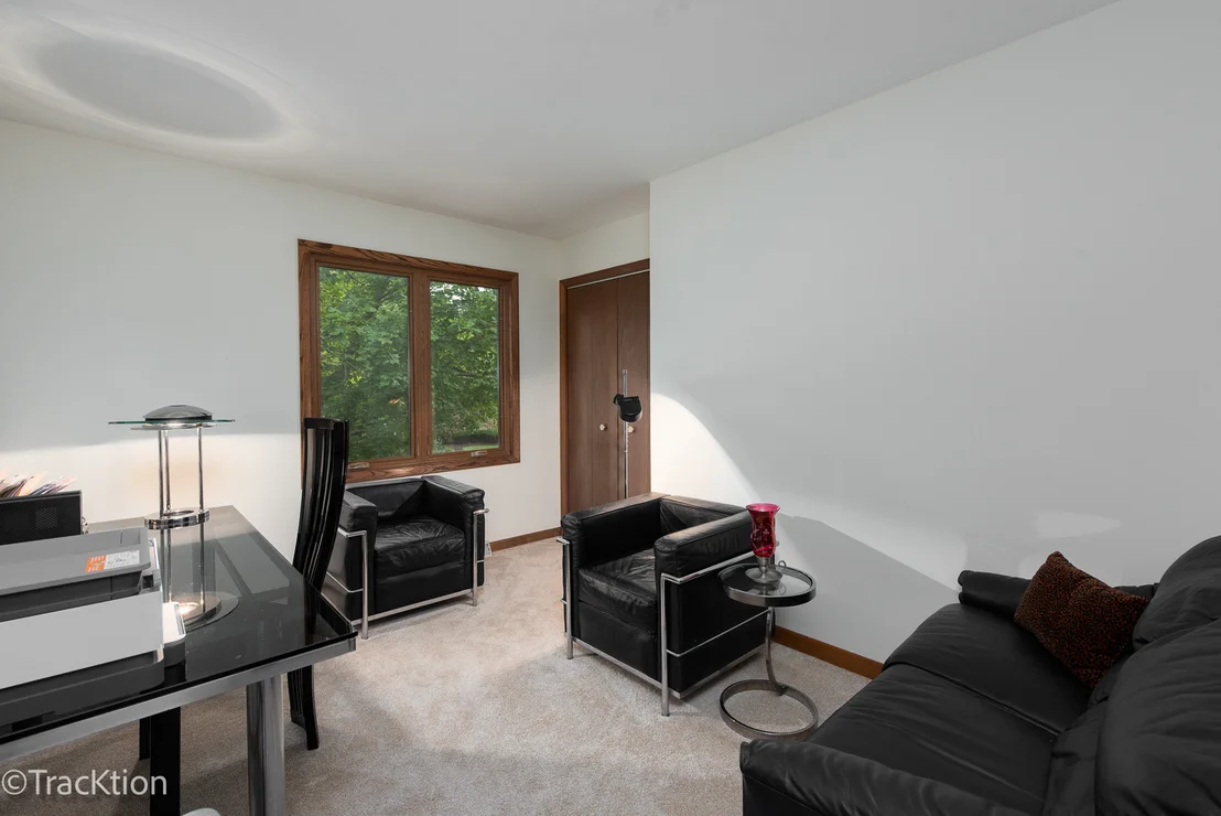 Photo of 1229 W Bauer Road
