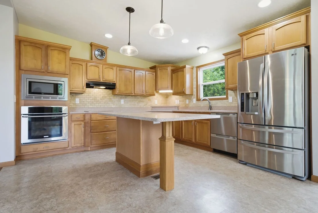 Photo of 2662 Evans Road