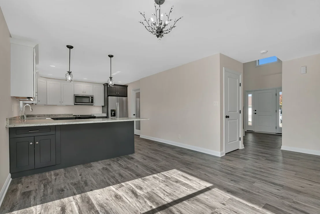 Photo of 903 Springhill Drive