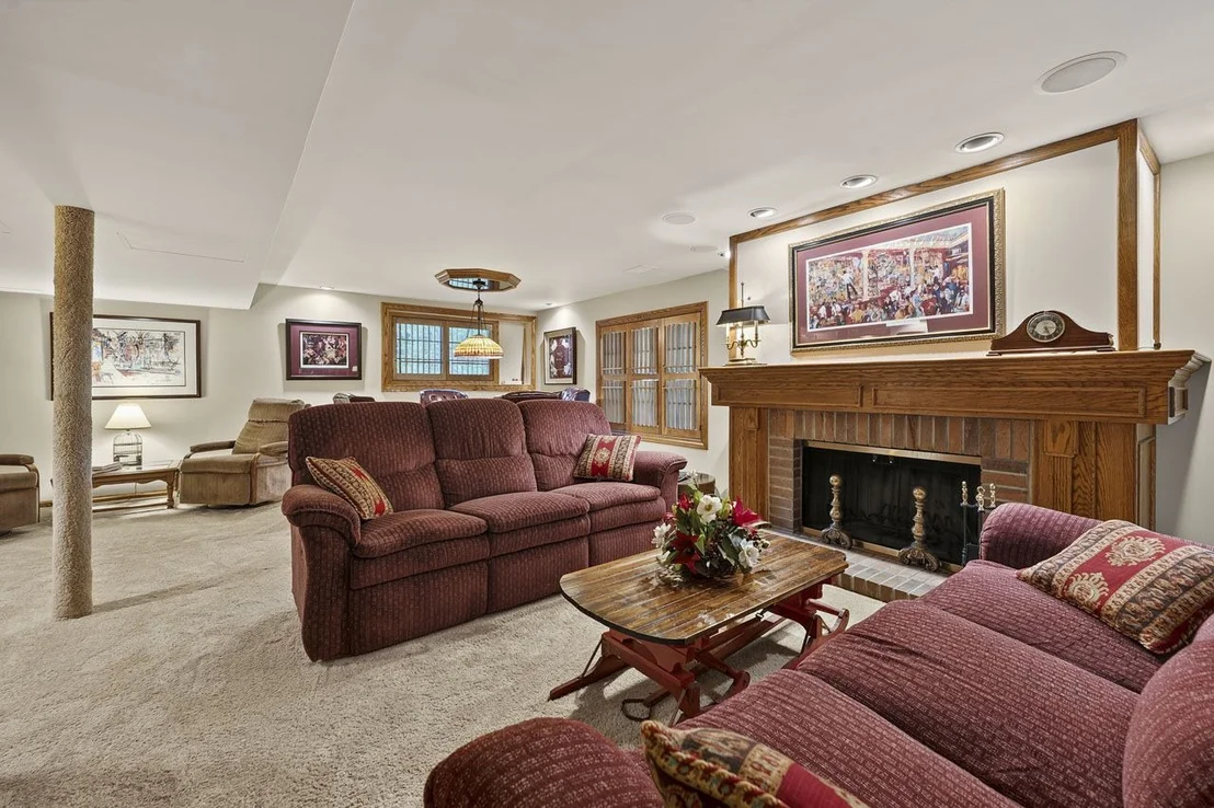 Photo of 3408 James Way