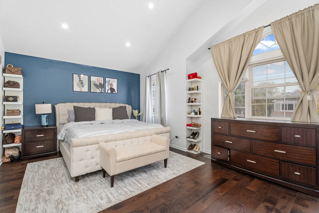 Photo of 568 Cambridge Drive