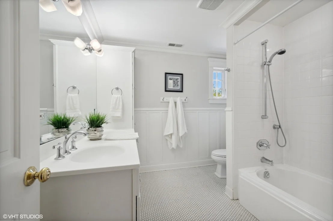 Photo of 2547 Marian Lane