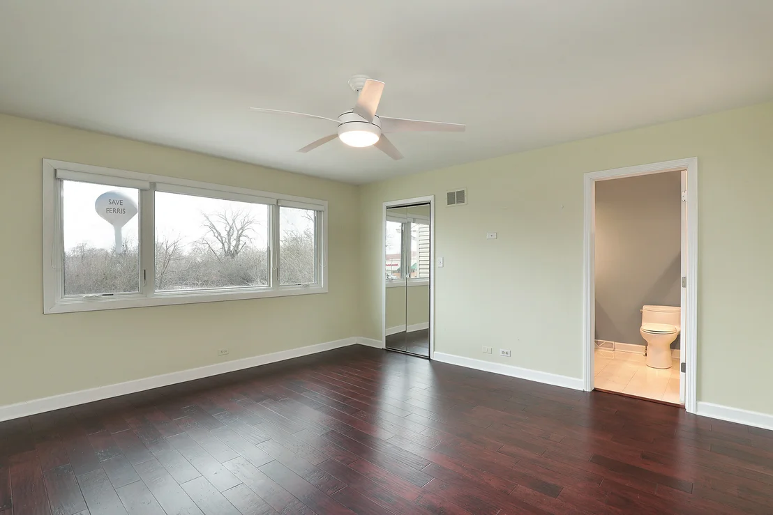 Photo of 1150 Meadow Road