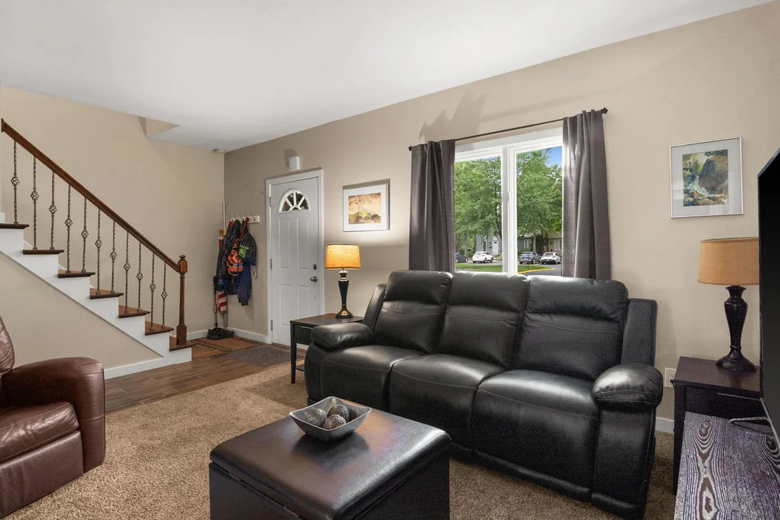 Photo of 13 Dumbarton Oaks Place