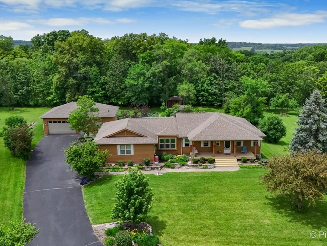 Photo of 28 Tomahawk Trail