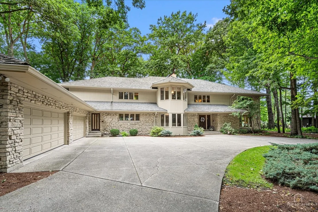 Photo of 1725 Persimmon Drive
