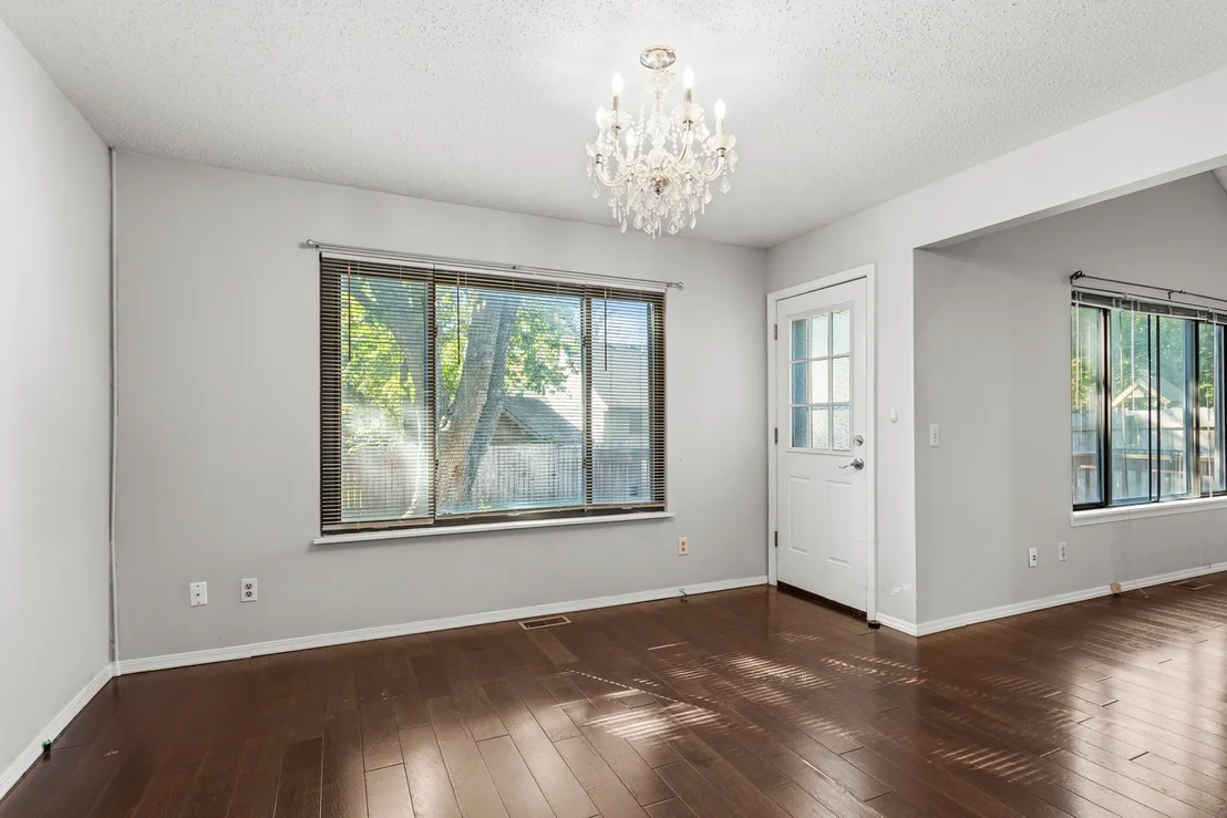 Photo of 726 Higgins Road