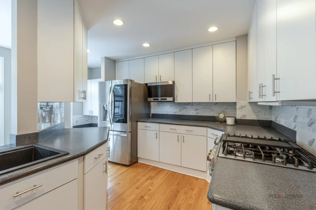 Photo of 310 S Summit Street