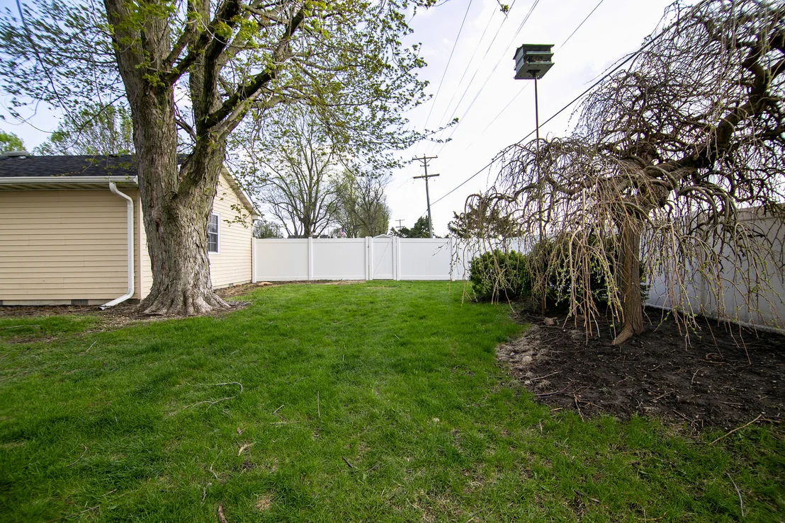 Photo of 325 N Elm Street
