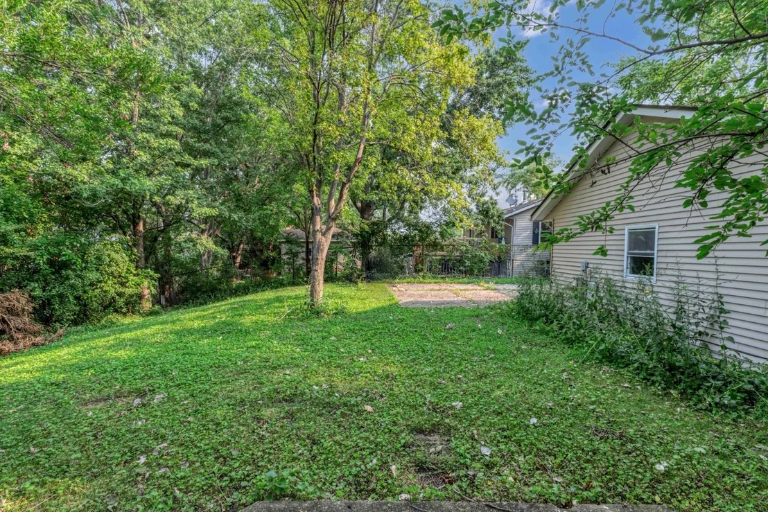 Photo of 946 Harvard Lane