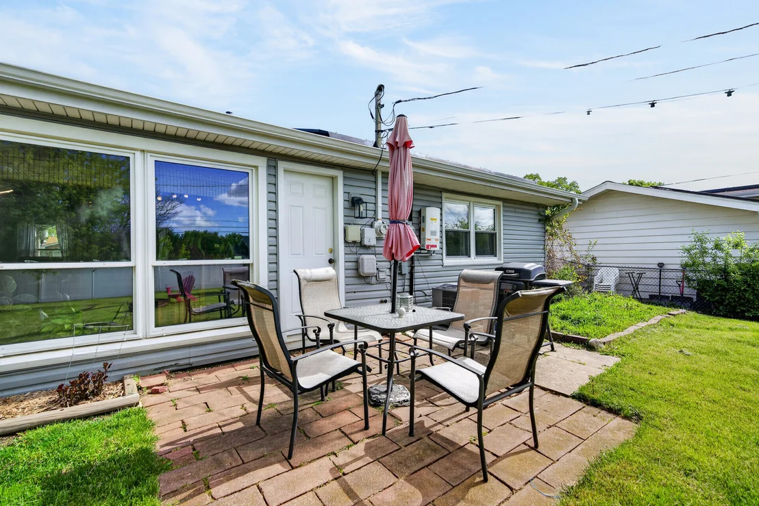 Photo of 1345 Devonshire Lane