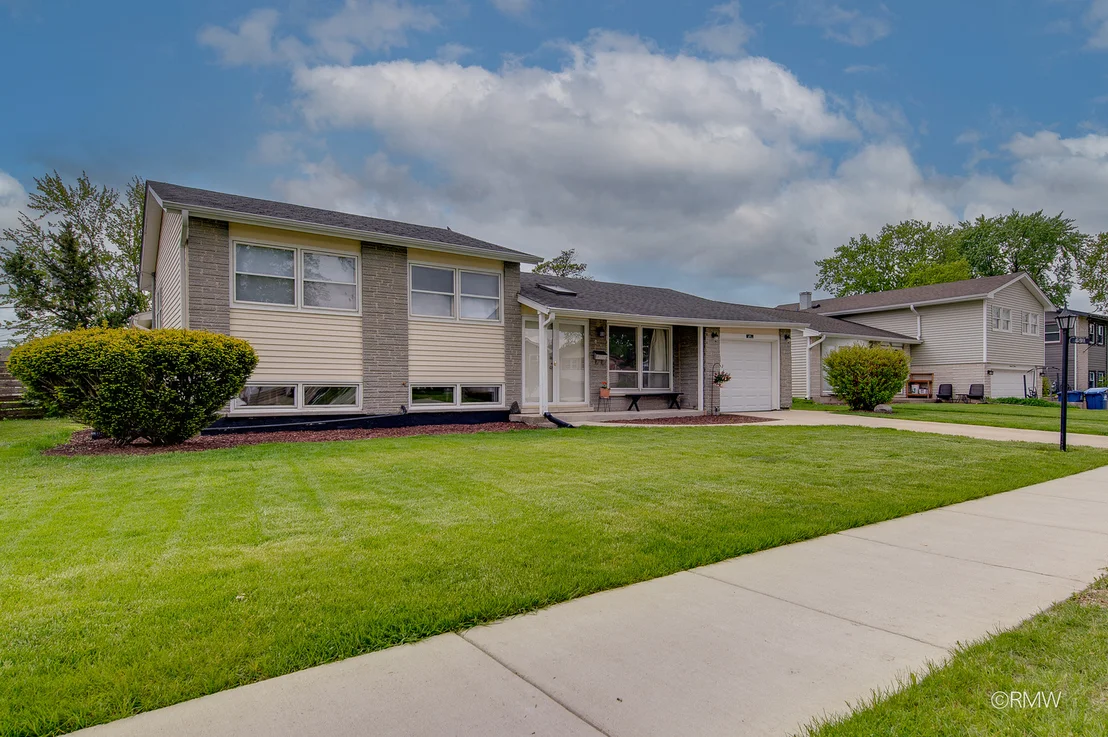 Photo of 691 Westmere Road
