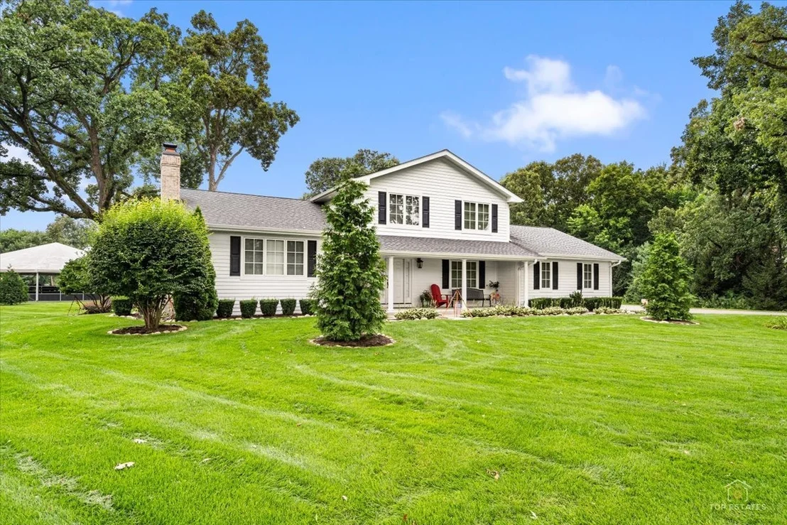 Photo of 2S976 Deerpath Road