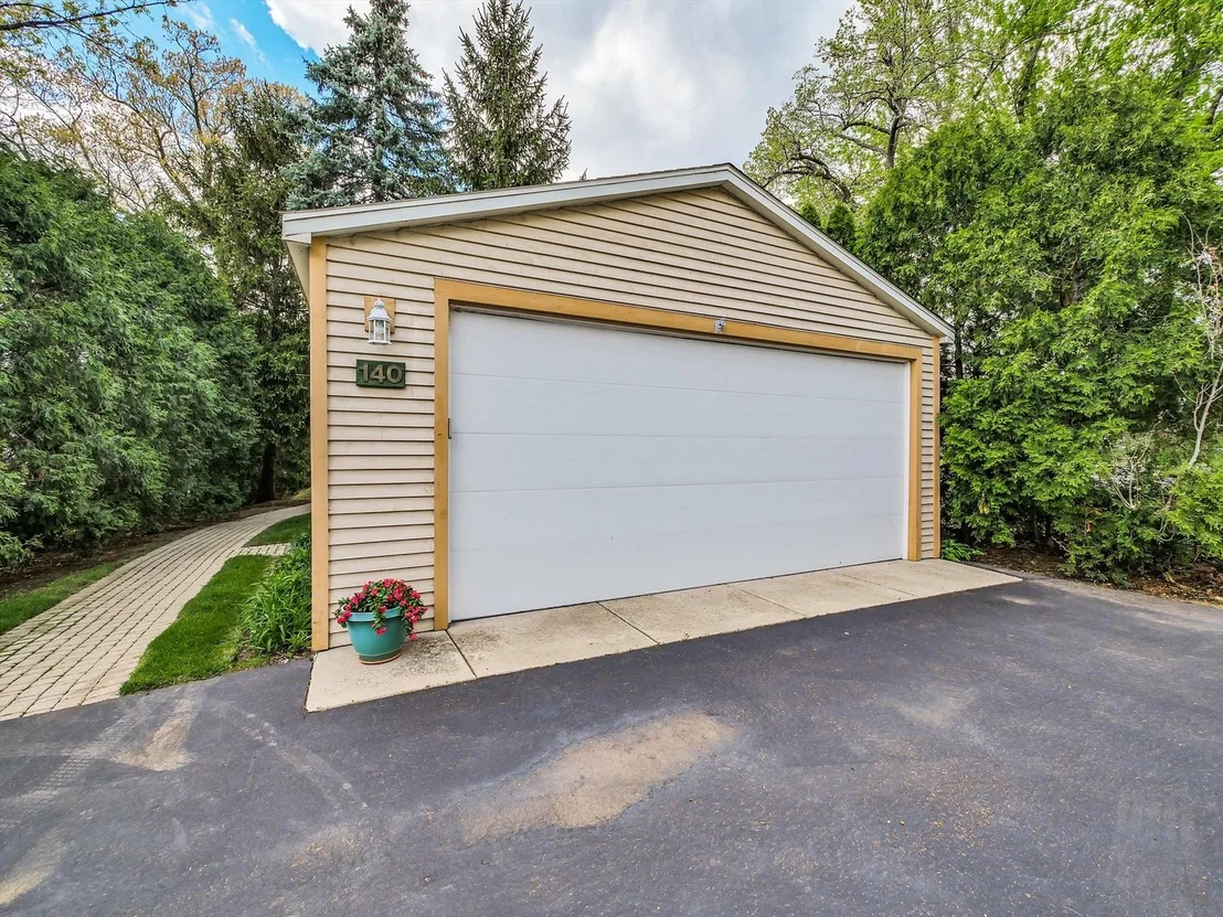 Photo of 140 Eagle Point Road