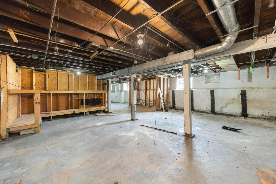 Photo of 13 W 37th Street