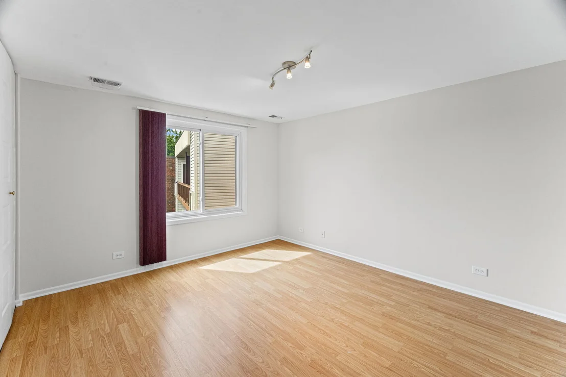 Photo of Unit 4F at 1500 Harbour Drive