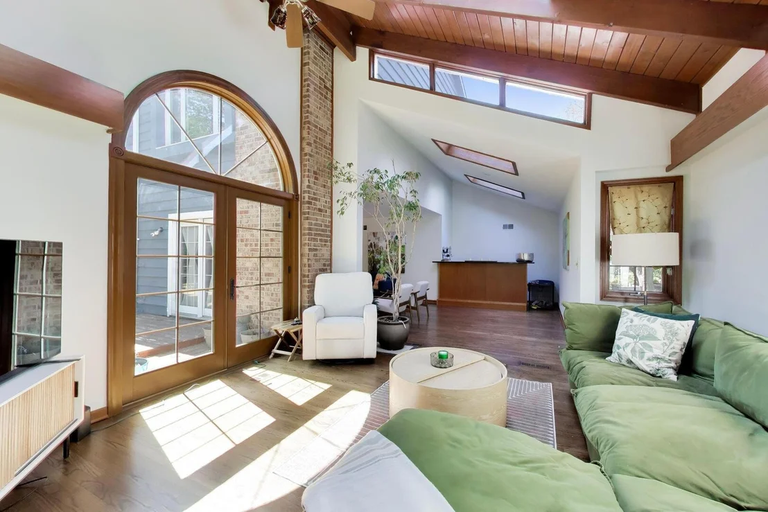 Photo of 1109 Shermer Road